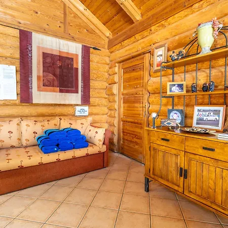Holiday home Luxurious Private Pool Hottub & Fireplace