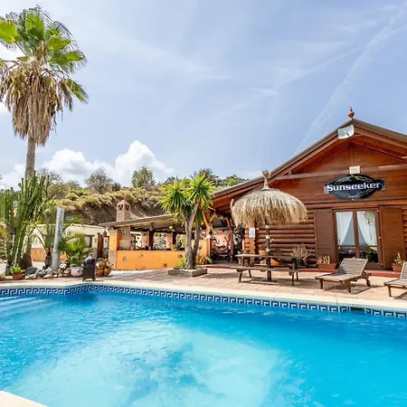 Holiday home Luxurious Private Pool Hottub & Fireplace Malaga