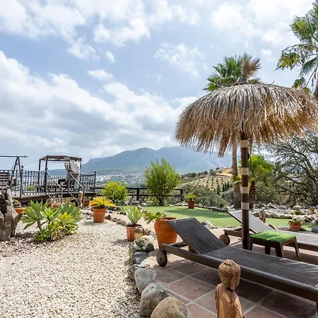 Holiday home Luxurious Private Pool Hottub & Fireplace